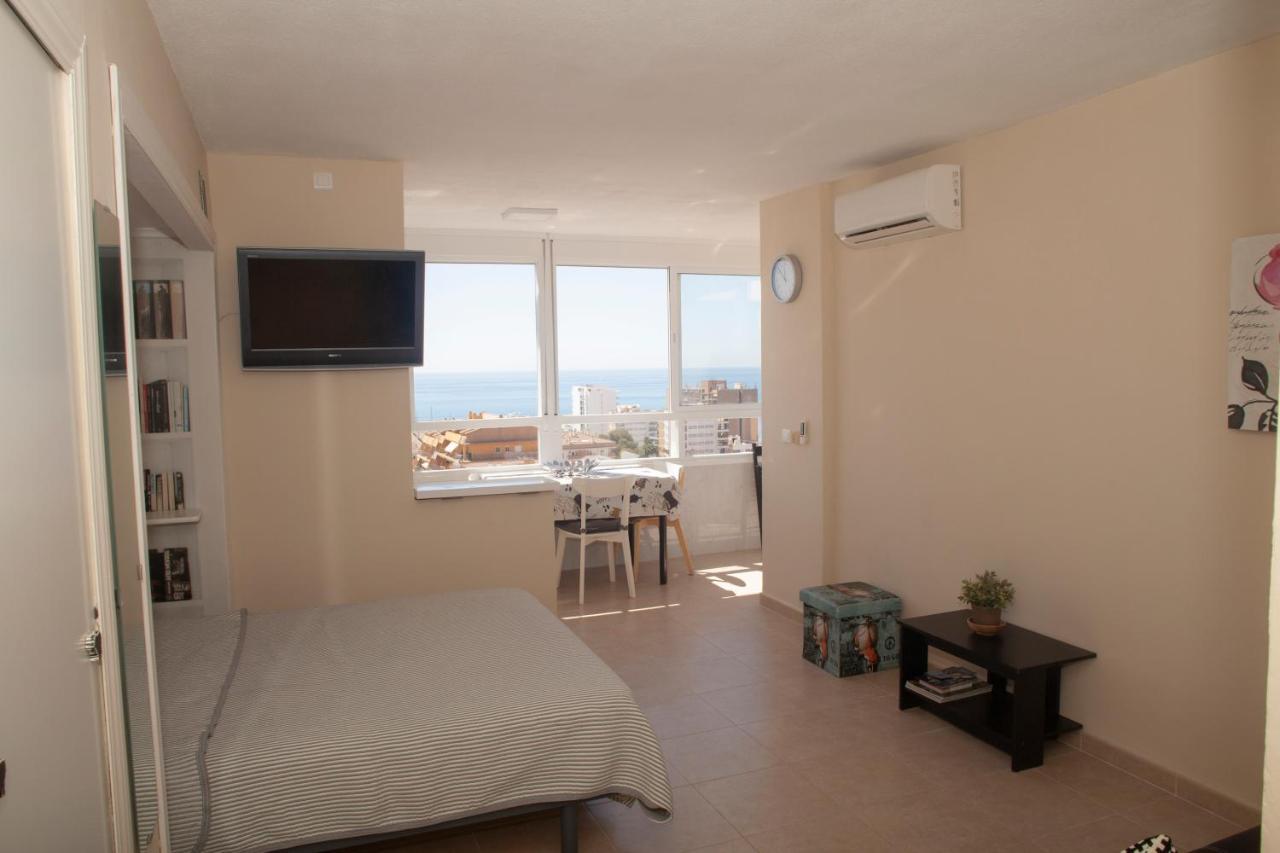 Apartamento Estudio Con Vistas Al Mar Y Montaña Benalmádena Exterior foto